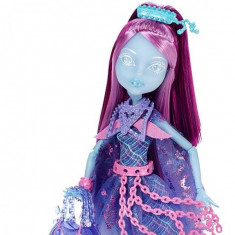 Papusa Kiyomi Haunterley - Monster High Haunted foto