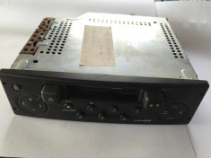 Radio casetofon Renault Laguna II 8200002606 foto