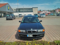 BMW 318i foto