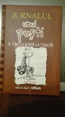 Jurnalul unui pusti 7. A cincea roata la caruta Jeff Kinney benzi desenate foto