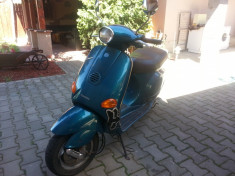 Scuter Piaggio Vespa ET2 foto