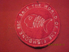 Ecuson -emblema textila-save the world,the fishbone asc foto