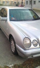 Mercedes-Benz E200 foto