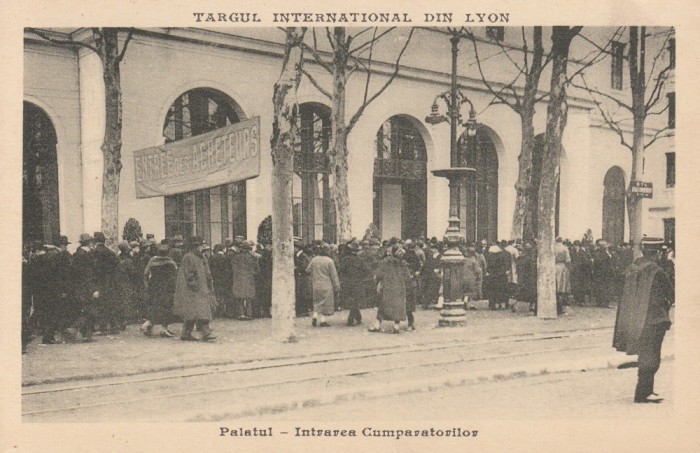 TARGUL INTERNATIONAL DIN LYON , PALATUL - INTRAREA CUMPARATORILOR