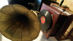 Gramofon Original &amp;quot;His Master&amp;#039;s Voice&amp;quot; foto