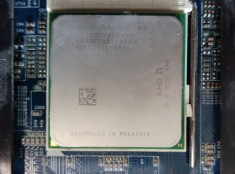 placa de baza asrock Socket 754 + CPU 3000+ (functionala) foto