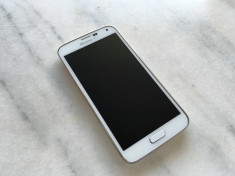 Samsung Galaxy S5 32GB White IMPECABIL,ca NOU,necodat,ORIGINAL - 699 LEI! Okazie foto