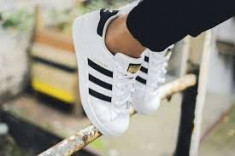 Adidasi Adidas Superstar BARBATI alb negru foto