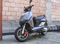 Scuter Keeway Matrix 50 foto