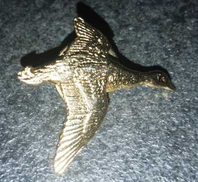 Insigna aurie pasare 3 X 2.5 cm foto