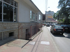 Spatiu comercial la subsol Piatra Neamt foto