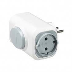 Adaptor priza Legrand, 2 prize, buton extragere foto