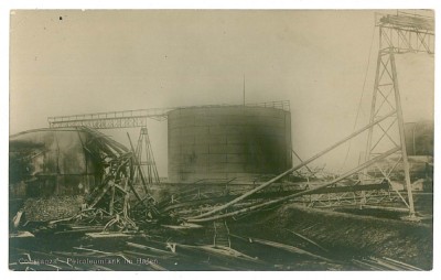 1182 - CONSTANTA, Rezervoare bombardate - old postcard, real PHOTO - used - 1917 foto