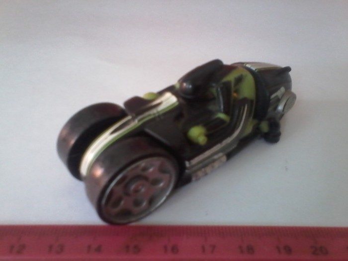 bnk jc Hot Wheels - Pull-Dog 2004