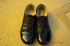 Pantofiori negri din piele cu lac foto