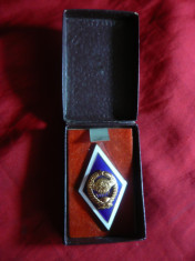 Insigna Academia Militara URSS ,metal aurit si email ,h=5cm foto