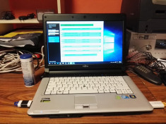 Laptop Fujitsu Siemens S710 Intel Core i5-560M 2.66Ghz, foto