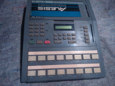 Alesis HR16 Drum Machine foto