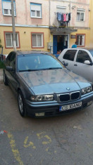 BMW 318 TDS foto