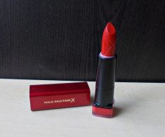 Ruj Max Factor Marilyn Monroe Sunset Red foto