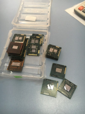 CPU Intel Core i3-330M foto
