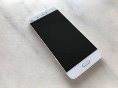 Xiaomi Mi5 32GB 4G White DualSIM impecabil,NECODAT,original - 1099 RON ! Okazie foto