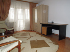 Particular - Apartament 2 camere - Inchiriere - Teiul Doamnei, renovat, mobilat foto