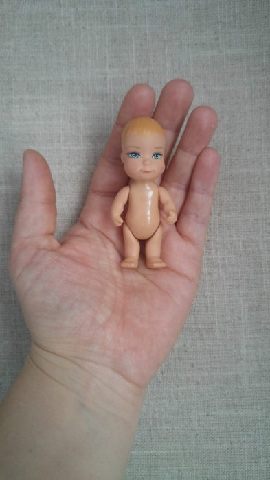 Papusa jucarie miniatura bebelus Barbie Mattel Krissy 2006, marcat K3576B ceafa