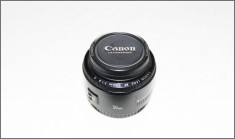 Obiectiv Canon 50mm f/1.8 foto