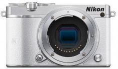 Nikon 1 J5 kit (cu obiectiv 10-30 PD-Zoom), alb foto