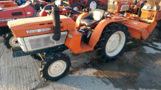 tractor Kubota B1600 foto