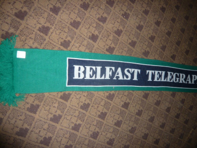 Fular al Suporterilor Echipei Fotbal a Irlandei de Nord ,sponsor Belfast Telegr. foto