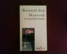 Raymond Aron Democratie et totalitarisme foto