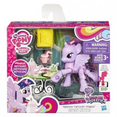 Jucarie My Little Pony Friendship Is Magic Princess Twilight Sparkle Reading Cafe foto