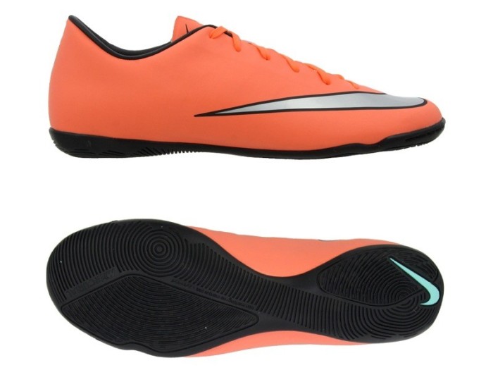 ghete de fotbal umbro