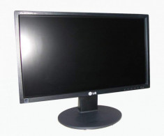 Monitor LG E2211, LED, 22 inch, 1920 x 1080, VGA, DVI, Widescreen, Full HD foto