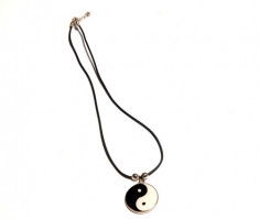 Medalion ying - yang - pandantiv mai mic ( cu snur cauciucat ) foto