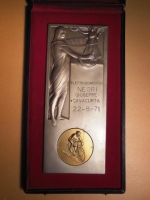 Plachetă ciclism Italia, 1971, 25x10 cm foto