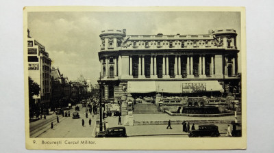 BUCURESTI CERCUL MILITAR - ANIMATIE - MASINI DE EPOCA - PERIOADA INTERBELICA foto