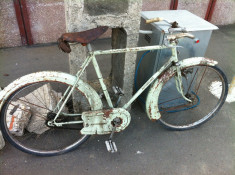 bicicleta vintage Motobecane Porteur foto