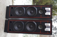 Boxe Universum CD 300 foto