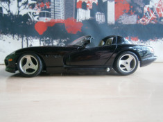 Macheta Dodge Viper 1:18 foto