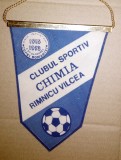 Cumpara ieftin FANION FOTBAL - CS CHIMIA RAMNICU VALCEA 1915 -1973