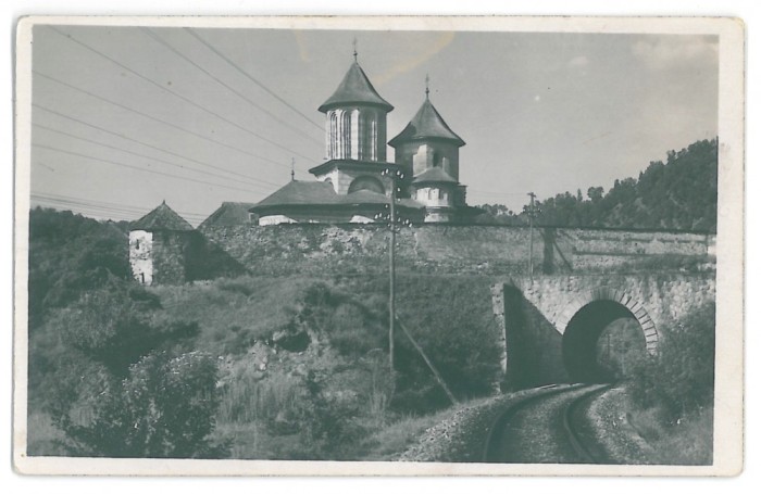 3683 - CORNET, Valcea, Monastery - old postcard, real PHOTO - unused