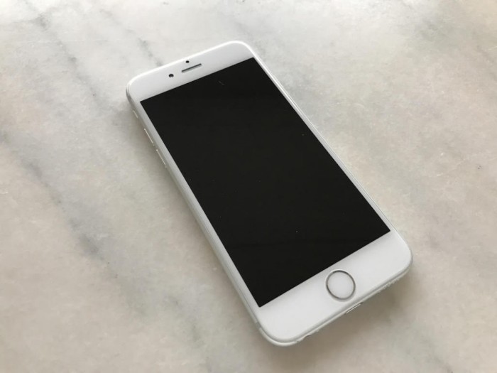 iPhone 6 64GB Silver stare foarte buna,NEVERLOCKED,full,gar 1 luna - 1399 RON ! foto mare iPhone 6 64GB Silver stare foarte buna,NEVERLOCKED,full,gar 1 luna - 1399 RON ! foto mare