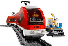 Tren de pasageri LEGO (7938) foto