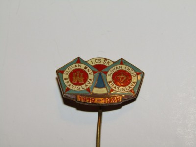 Insigna fotbal - SLOVAN BRATISLAVA - aniversare 1919-1969 foto