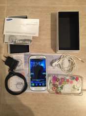 Vand Samsung Galaxy S3 I9300 white, 16 Gb, full box, stare impecabila necodat foto