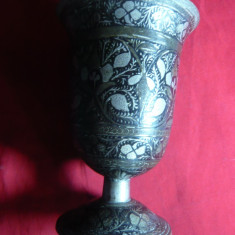 Cupa metal argintat ,pictat in email ,motiv floral , h= 12,2 cm, Anglia