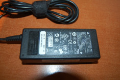 INCARCATOR LAPTOP ASUS/DELTA ELECTRONICS 19V 3.42A 65W MOD.ADP-65MH B 5.5*2.5 MM foto